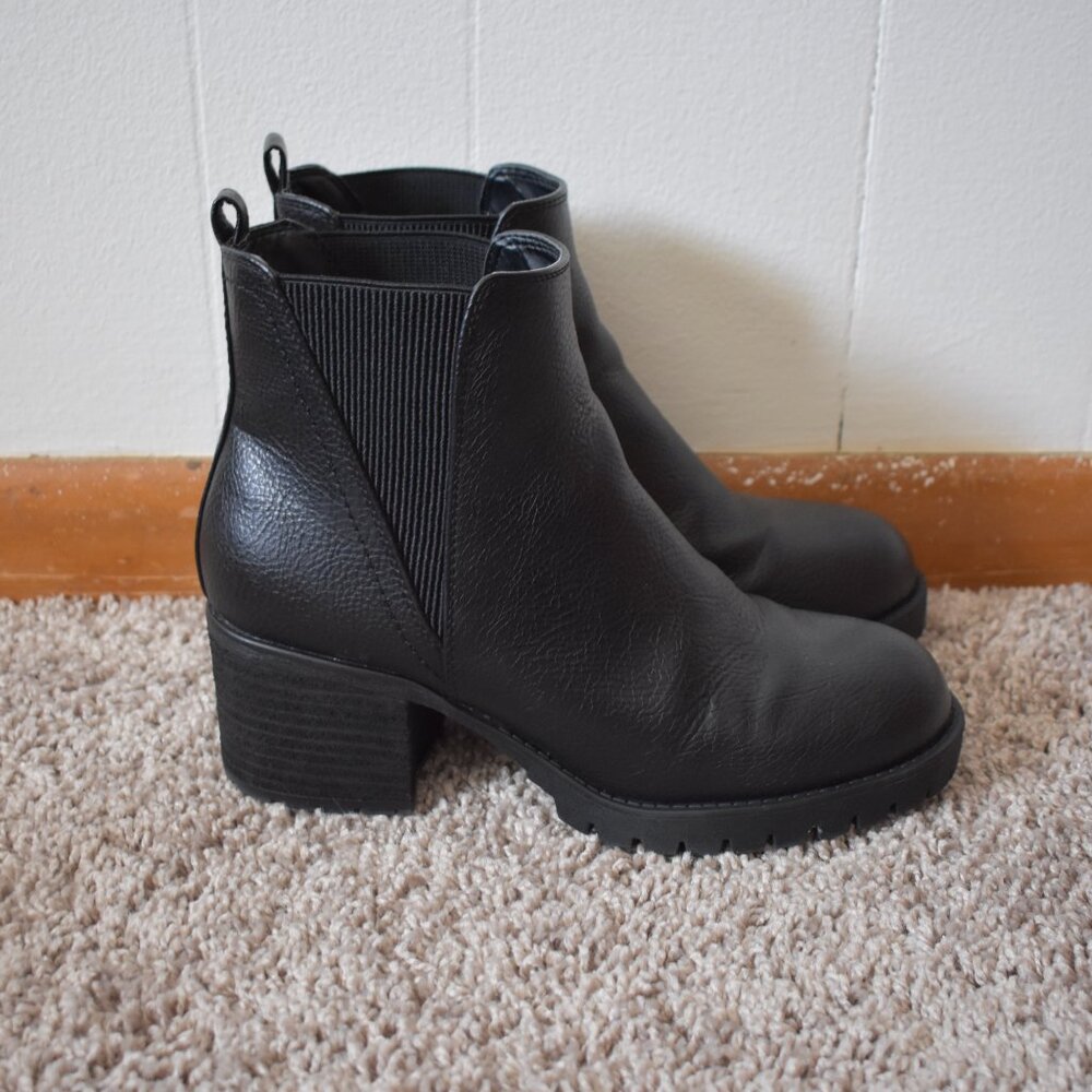 MIA Jody Black Ankle Chelsea Boots 7.5